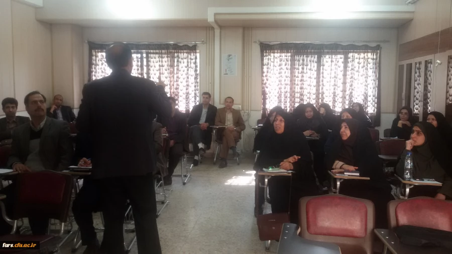 دوره آموزشی ضمن خدمت مدیریت کلاس های چندپایه روز چهارشنبه30 دی ماه در پردیس شهید باهنر فارس برگزار گردید 3