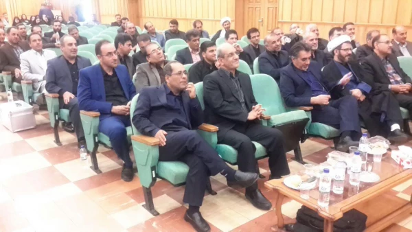 آیین تودیع سرپرست  مدیریت پردیس های استانی  فارس سرکار خانم دکتر حقیقت و معارفه سرپرست جدید مدیریت پردیسهای استان فارس جناب آقای دکتر صحراگرد برگزار گردید  3