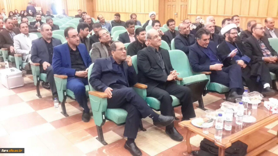 آیین تودیع سرپرست  مدیریت پردیس های استانی  فارس سرکار خانم دکتر حقیقت و معارفه سرپرست جدید مدیریت پردیسهای استان فارس جناب آقای دکتر صحراگرد برگزار گردید  3