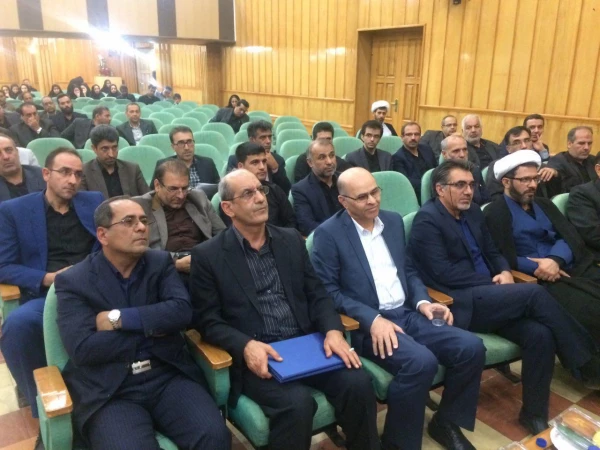 آیین تودیع سرپرست  مدیریت پردیس های استانی  فارس سرکار خانم دکتر حقیقت و معارفه سرپرست جدید مدیریت پردیسهای استان فارس جناب آقای دکتر صحراگرد برگزار گردید  9