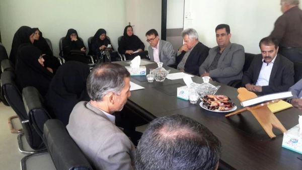 اولین جلسه هم اندیشی مدیریت پردیس های استانی دانشگاه فرهنگیان فارس جناب آقای دکتر صحراگرد با اعضاء هیات علمی این دانشگاه برگزار گردید 6