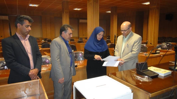 جلسه انتخاب معاونت های آموزشی و توسعه منابع دانشگاه فرهنگیان فارس با حضور جناب اقای دکترصحراگرد وروسای پردیس ها و مراکز و اعضاء هیات علمی برگزار گردید 4