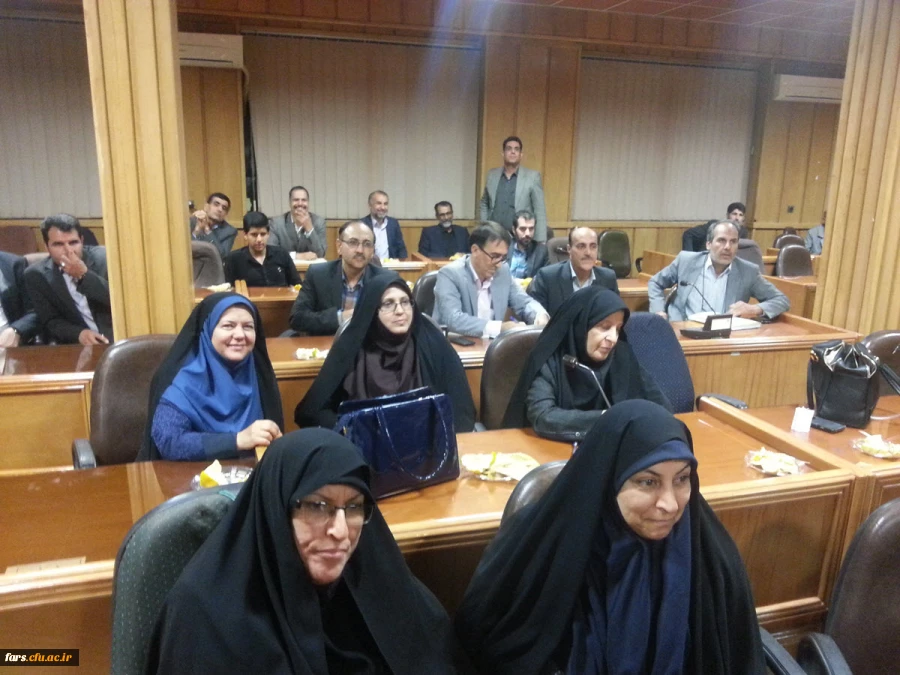 جلسه انتخاب معاونت های آموزشی و توسعه منابع دانشگاه فرهنگیان فارس با حضور جناب اقای دکترصحراگرد وروسای پردیس ها و مراکز و اعضاء هیات علمی برگزار گردید 5