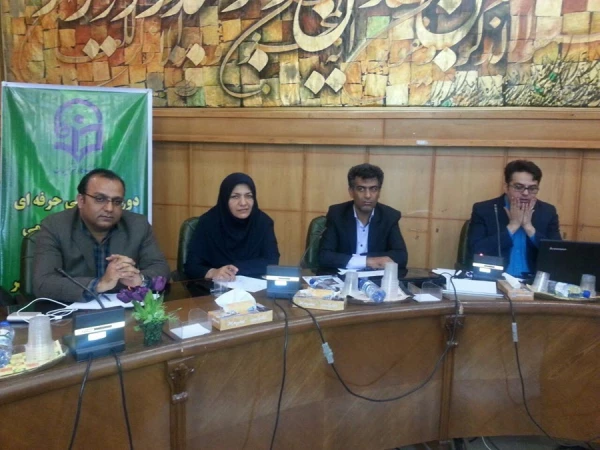 دو دوره بالندگی "طراحی آموزش سازنده گرایانه" و " کاربرد تکنولوژی در آموزش" را به صورت منطقه ای در تاریخ پنج شنبه 4آذرماه و جمعه 5 آذرماه دردانشگاه فرهنگیان  شیراز برگزار گردید  3