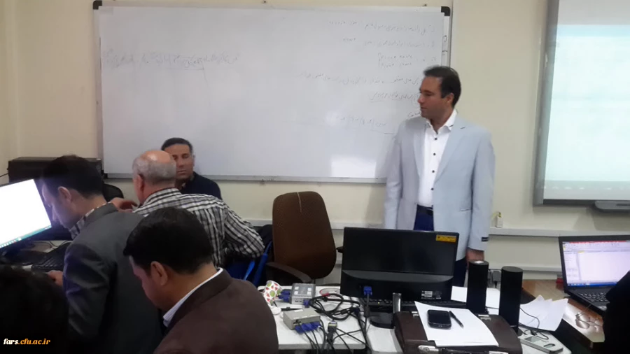 دوره آموزشی نرم افزار spread sheets و کاربرد آن در گزارش های سازمانی ویژه کارمندان و پرسنل دانشگاه فرهنگیان فارس برگزار گردید 3