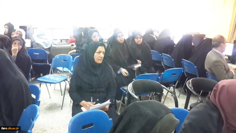 دوره آموزشی نرم افزار spread sheets و کاربرد آن در گزارش های سازمانی ویژه کارمندان و پرسنل دانشگاه فرهنگیان فارس برگزار گردید 5