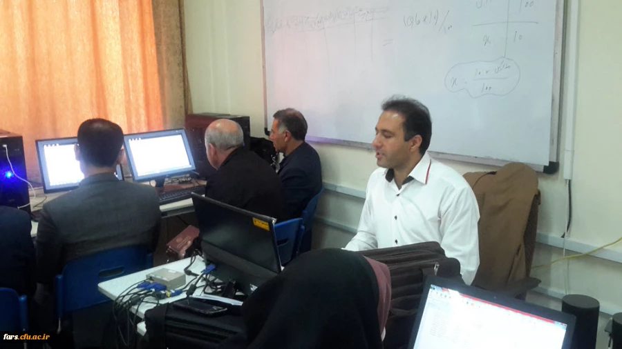 دوره آموزشی نرم افزار spread sheets و کاربرد آن در گزارش های سازمانی ویژه کارمندان و پرسنل دانشگاه فرهنگیان فارس برگزار گردید 8