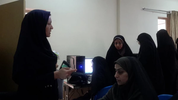 دوره آموزشی نرم افزار spread sheets و کاربرد آن در گزارش های سازمانی ویژه کارمندان و پرسنل دانشگاه فرهنگیان فارس برگزار گردید 9