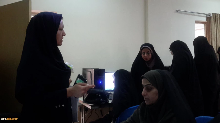 دوره آموزشی نرم افزار spread sheets و کاربرد آن در گزارش های سازمانی ویژه کارمندان و پرسنل دانشگاه فرهنگیان فارس برگزار گردید 9