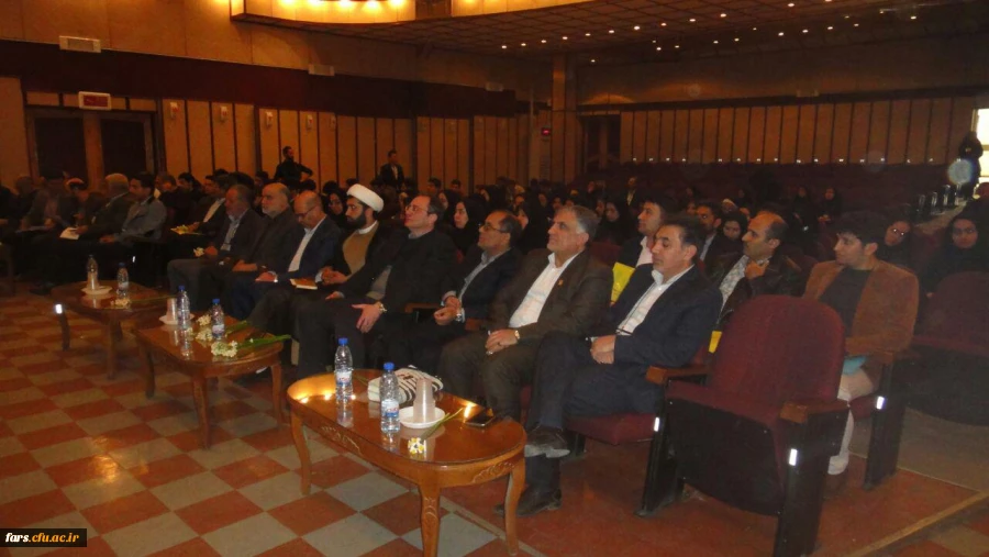 گزارش تصویری اولین همایش انجمن های ورزشی خوابگاهی دانشگاه فرهنگیان سراسر کشور 
شیراز دی ماه 95 18