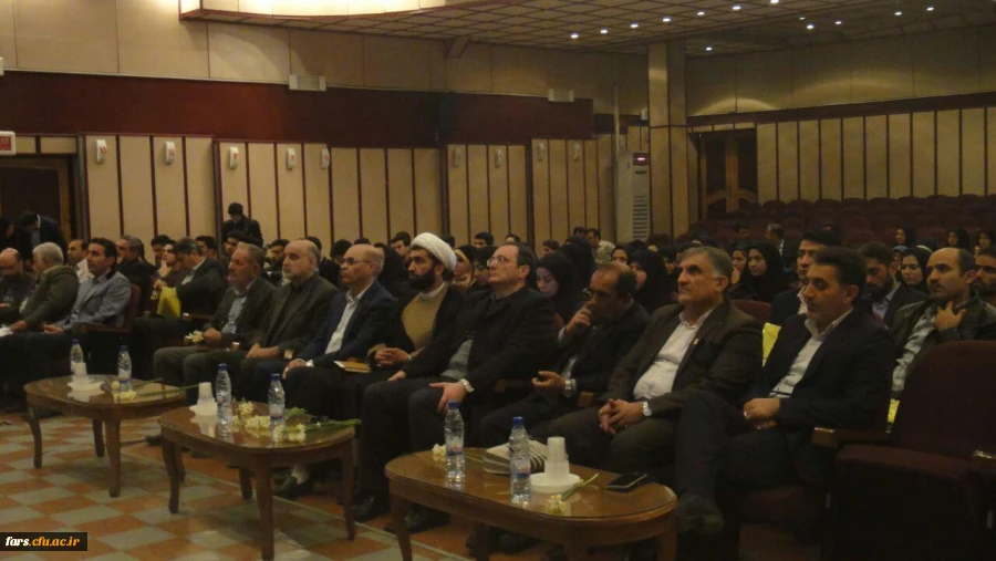 گزارش تصویری اولین همایش انجمن های ورزشی خوابگاهی دانشگاه فرهنگیان سراسر کشور 
شیراز دی ماه 95 19