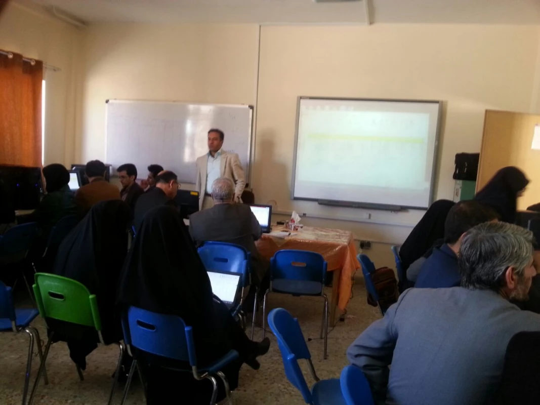 دوره آموزشی بالندگی گروه دوم نرم افزار spread sheets  پیشرفته ، ویژه کارمندان دانشگاه فرهنگیان فارس تشکیل گردید. 4