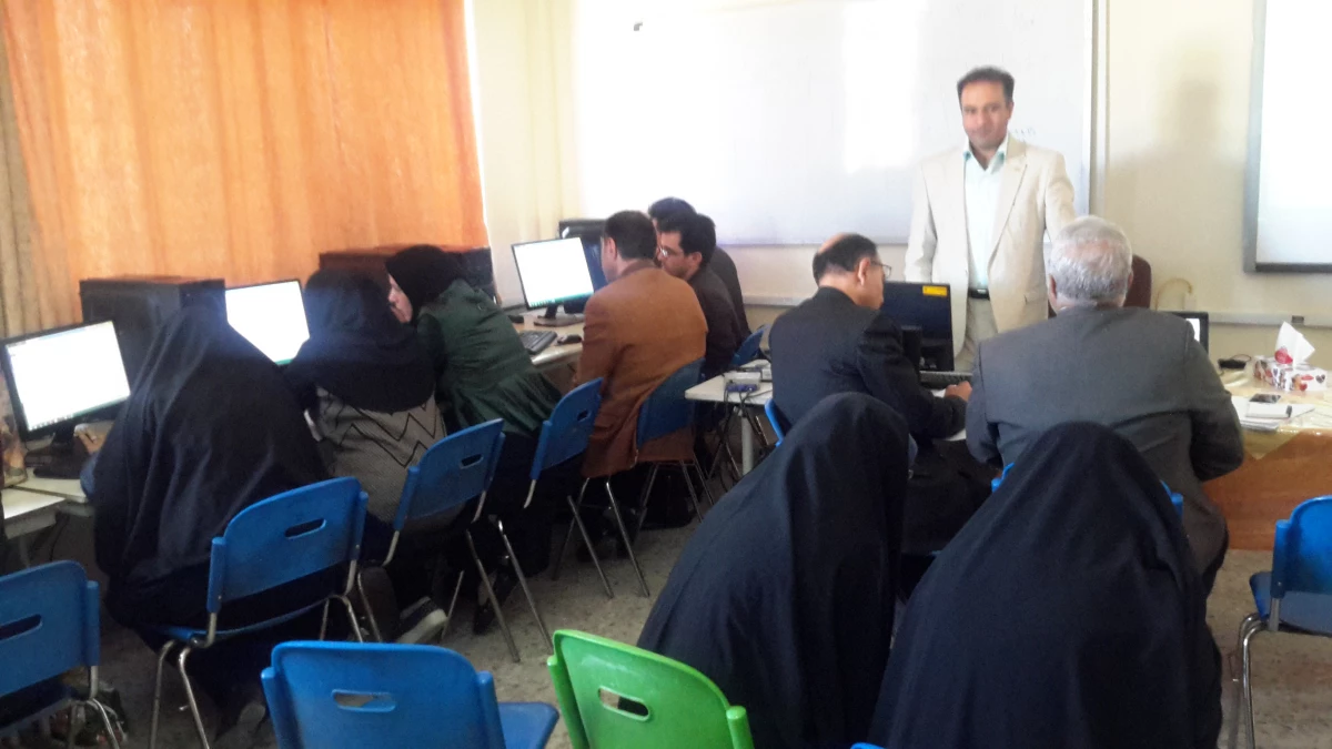 دوره آموزشی بالندگی گروه دوم نرم افزار spread sheets  پیشرفته ، ویژه کارمندان دانشگاه فرهنگیان فارس تشکیل گردید. 7