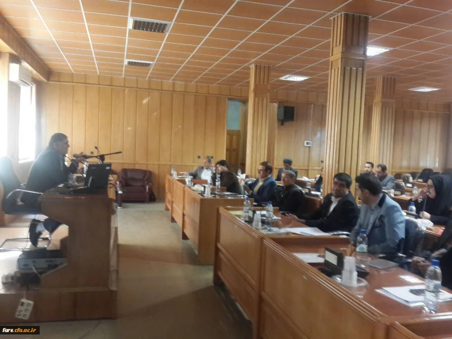 جلسه آموزش حقوقی ویزه مدیران دانشگاه فرهنگیان و استادان این دانشگاه برگزار گردید 6