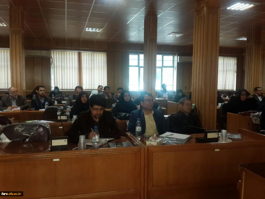 جلسه آموزش حقوقی ویزه مدیران دانشگاه فرهنگیان و استادان این دانشگاه برگزار گردید 7