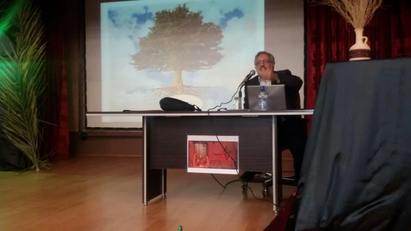 جلسه هم اندیشی اساتید با موضوع نقش اساتید در تحول فرهنگی با حضور دکتر بنیانیان 3