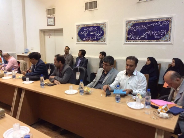 نشست صمیمی دکتر مهر محمدی با اساتید دانشگاه فرهنگیان استان فارس 5