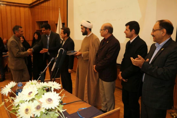 ویژه برنامه گرامی داشت هفته پژوهش دانشگاه فرهنگیان فارس درمرکز سلمان فارسی شیراز برگزار گردید  5