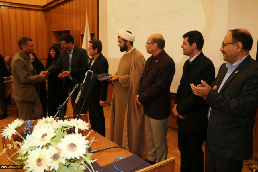 ویژه برنامه گرامی داشت هفته پژوهش دانشگاه فرهنگیان فارس درمرکز سلمان فارسی شیراز برگزار گردید  5