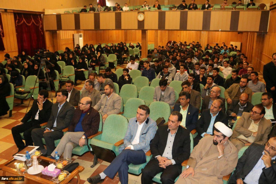 ویژه برنامه گرامی داشت هفته پژوهش دانشگاه فرهنگیان فارس درمرکز سلمان فارسی شیراز برگزار گردید  8