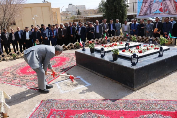 در ادامه جلسه دوره بالندگی معاونان توسعه منابع و امور دانشجویی استان ها برگزار شد
حجه الاسلام نیکخو بر شاخصه های مدیران مالی موفق در منظومه فکری دین یا باید ها و نباید های مدیران مالی تاکید کرد 6