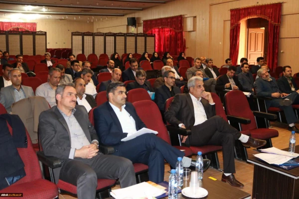 برگزار ی کارگاه های تخصصی در اولین روز از دومین دوره بالندگی معاونان توسعه منابع و امور دانشجویی
 2