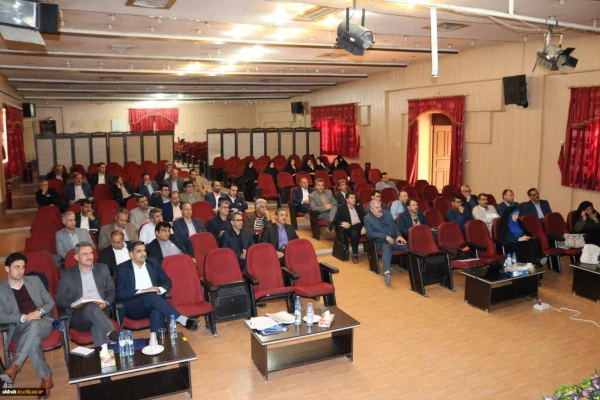 برگزار ی کارگاه های تخصصی در اولین روز از دومین دوره بالندگی معاونان توسعه منابع و امور دانشجویی
 3