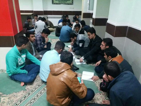 حضور سرپرست محترم دانشگاه فرهنگیان فارس در بین اندیشه جویان طرح بینش مطهر واحد  آموزش عالی سلمان فارسی شیراز 4