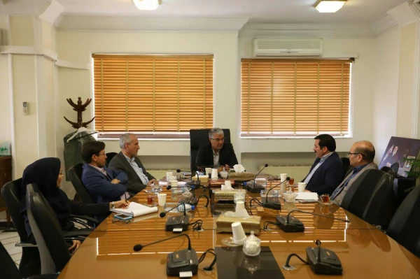 جلسه جناب آقای دکتر صحراگرد و دکتر خاکی با استاندار فارس 7