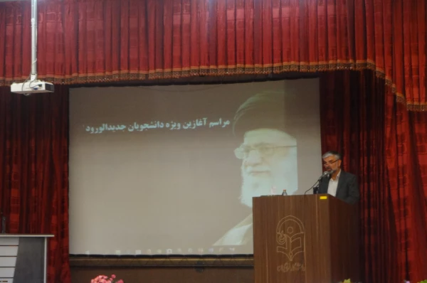 آیین افتتاحیه دانشجو معلمان ورودی سال 1397 استان فارس در پردیس شهید باهنر برگزار شد
 8