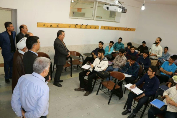 حضور جناب آقای دکتر نجفی؛ مدیر کل آموزش و پرورش استان فارس در پردیس شهیدرجایی دانشگاه فرهنگیان 9