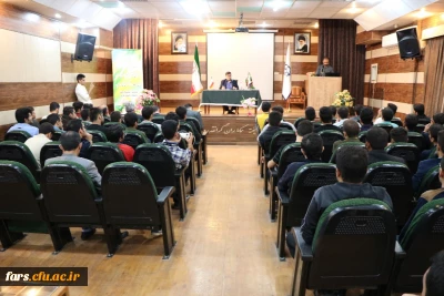 دیدار صمیمانه آقای دکتر خنیفر با دانشجویان پردیس شهید رجایی دانشگاه فرهنگیان فارس و پرسش و پاسخ با آنان