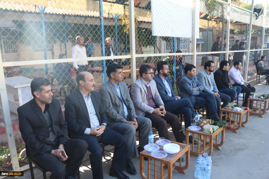 برگزاری مسابقه فوتبال بین تیم شهرداری منطقه 3 شیراز و دانشجویان پردیس شهید رجایی فارس به مناسبت بزرگداشت روز دانشجو 5