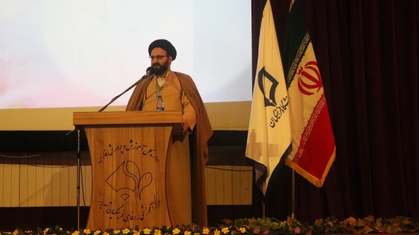 جلسه بزرگداشت روز دانشجو در دانشگاه فرهنگیان استان فارس
 4