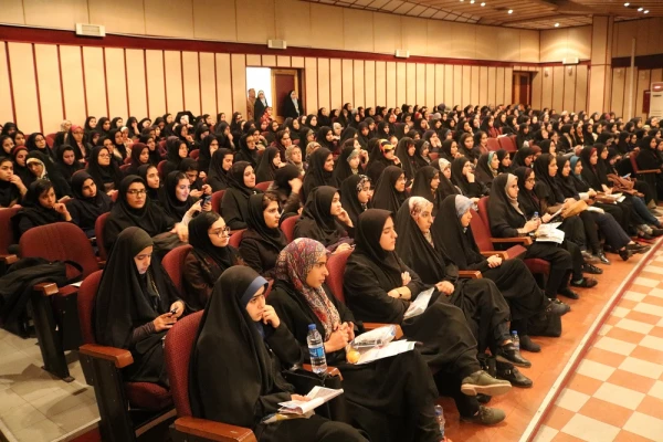 جلسه بزرگداشت روز دانشجو در دانشگاه فرهنگیان استان فارس
 6