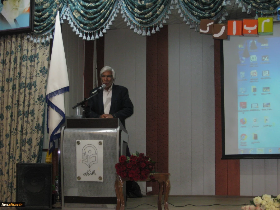 برگزاری  مراسم بزرگداشت روز دانشجو در واحد دانشگاهی زینب کبری (س)کازرون 5