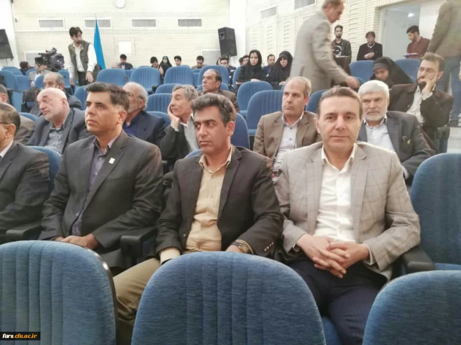 برگزاری مناظره علمی با مشارکت دانشگاه فرهنگیان فارس در دانشگاه شیراز 3