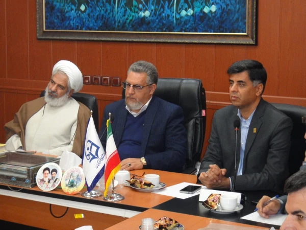 جلسه معاونت نظارت، ارزیابی و تضمین کیفیت دانشگاه فرهنگیان با اعضای هیات علمی و غیر هیات علمی 
در پردیس شهید رجایی فارس
 2