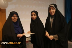 تجلیل از فاطمه سهولی دانشجو معلم پردیس شهید باهنر فارس و رتبه اول مسابقه وبلاگ نویسی توسط دکتر علی نژاد 2