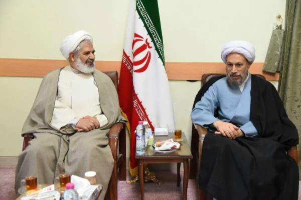 دیدار مسئولان دانشگاه فرهنگیان فارس با نماینده ولی فقیه در استان فارس و امام جمعه شیراز  6