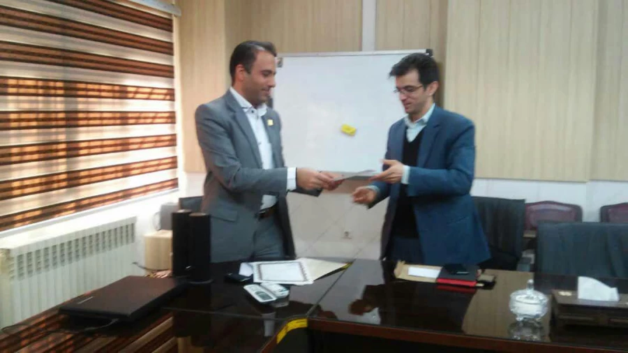 جلسه تقدیر و تشکر از مسئولان فناوری اطلاعات و هوشمند سازی دانشگاه فرهنگیان ( بمناسبت روز مهندس ) و همچنین دومین دوره آموزشی تولید محتوای الکترونیکی ویژه دانشجویان تشکیل گردید. 2