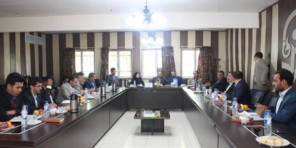 جلسه روسا ، مدیران کل و نمایندگا ن دستگاههای اجرایی استان فارس در دانشگاه فرهنگیان واحد آموزش عالی شهید مطهری برای بررسی و رفع مسائل و مشکلات این مرکز 2