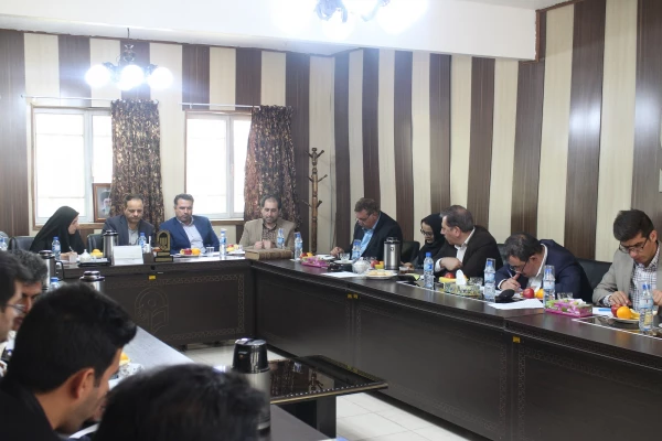 جلسه روسا ، مدیران کل و نمایندگا ن دستگاههای اجرایی استان فارس در دانشگاه فرهنگیان واحد آموزش عالی شهید مطهری برای بررسی و رفع مسائل و مشکلات این مرکز 3