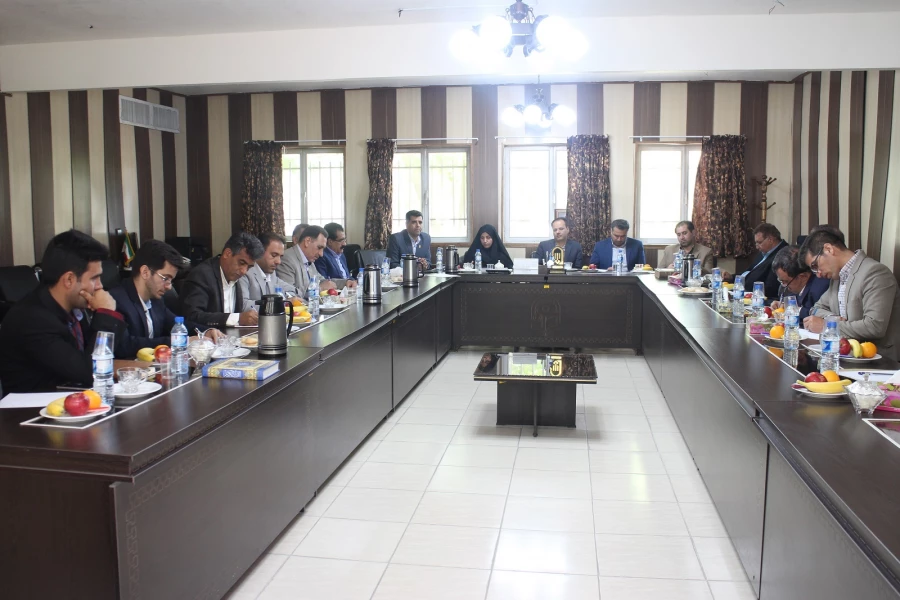 جلسه روسا ، مدیران کل و نمایندگا ن دستگاههای اجرایی استان فارس در دانشگاه فرهنگیان واحد آموزش عالی شهید مطهری برای بررسی و رفع مسائل و مشکلات این مرکز 5