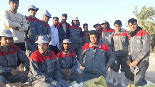 اعزام اردو جهادی دانشجو معلمان دانشگاه فرهنگیان استان فارس در مناطق آسیب دیده از قبیل:شوشتر،اهواز و  دارخوین 3