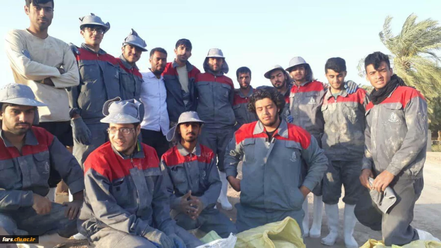 اعزام اردو جهادی دانشجو معلمان دانشگاه فرهنگیان استان فارس در مناطق آسیب دیده از قبیل:شوشتر،اهواز و  دارخوین 3