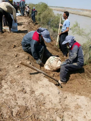 اعزام اردو جهادی دانشجو معلمان دانشگاه فرهنگیان استان فارس در مناطق آسیب دیده از قبیل:شوشتر،اهواز و  دارخوین 2