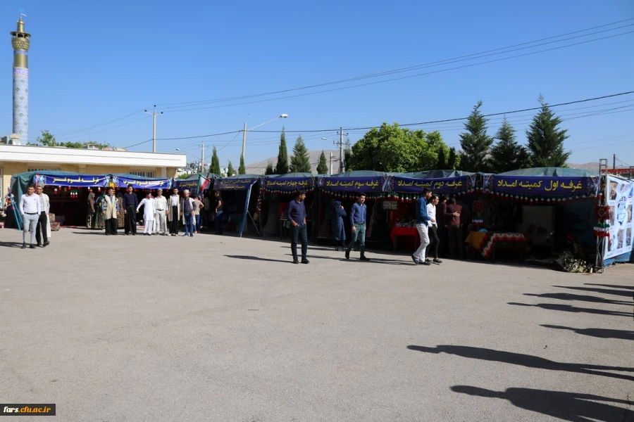 روز دوشنبه 9 اردیبهشت ماه 98 به مناسبت دهه سرآمدی  آموزش  همایش دانشجویی قومیت های دانشگاه فرهنگیان فارس با دعوت از نمایندگانی از سایر دستگاهها برگزار گردید 

 2