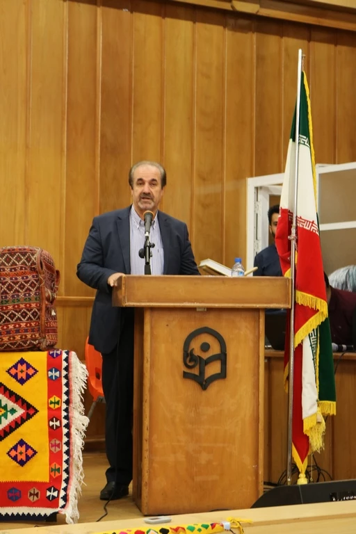 روز دوشنبه 9 اردیبهشت ماه 98 به مناسبت دهه سرآمدی  آموزش  همایش دانشجویی قومیت های دانشگاه فرهنگیان فارس با دعوت از نمایندگانی از سایر دستگاهها برگزار گردید 

 14