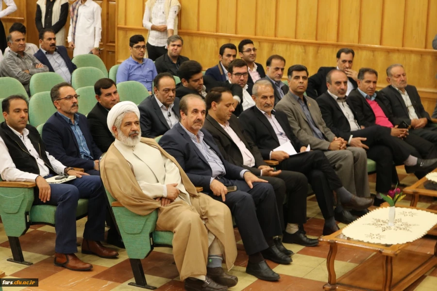 روز دوشنبه 9 اردیبهشت ماه 98 به مناسبت دهه سرآمدی  آموزش  همایش دانشجویی قومیت های دانشگاه فرهنگیان فارس با دعوت از نمایندگانی از سایر دستگاهها برگزار گردید 3